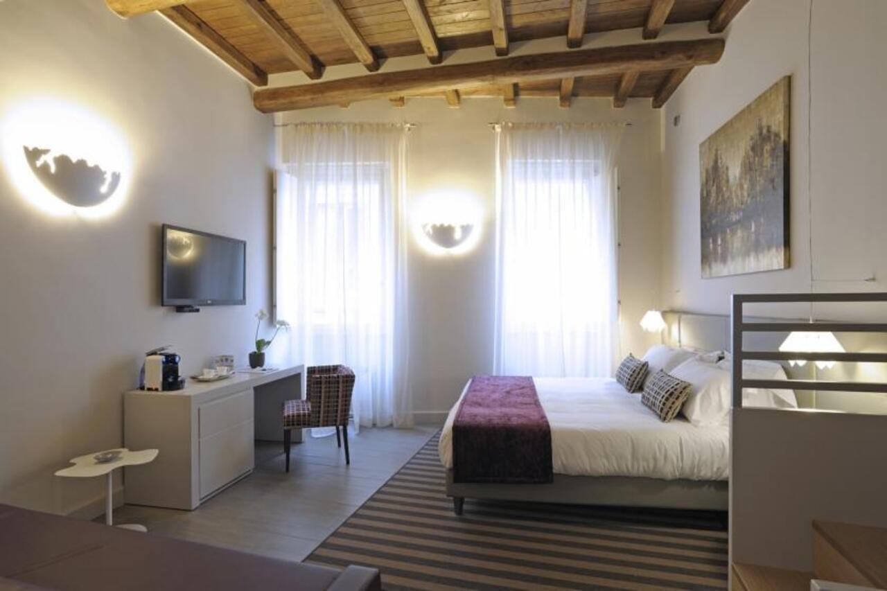 Trevi Palace Luxury 4* Roma